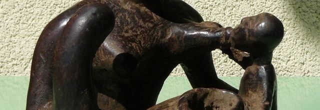 Art congolais : femme à la calebasse