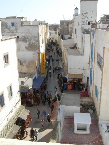 Voici quelques unes des photos prises par moi ou mon homme au Maroc. 
Bateaux de pêche, oiseaux, rues, étals, un petit florilège qui n'est pas figé, car j'en ai tellement que l'album changera au gré de mes humeurs !