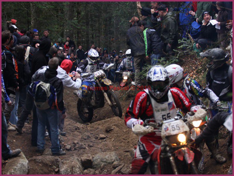 course d'enduro dans le Puy de Dôme.