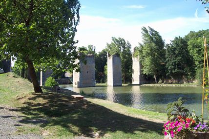 L'étang de Lussac-les-Châteaux