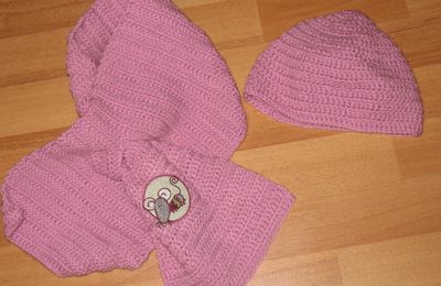 Une écharpe et un bonnet en crochet pour Emma