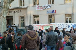 Forte mobilisation contre les fermetures de classes