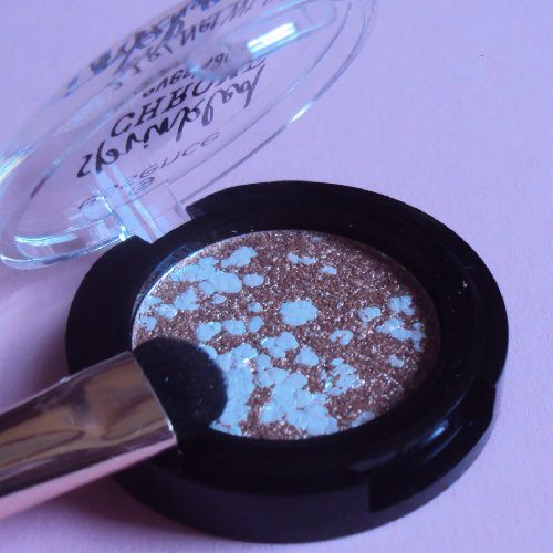 Le fard Venus Sprinkled Chrome de Essence