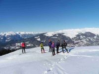 En extase devant le paysage. L'arrivée aux chalets dont l'un est tout récent.