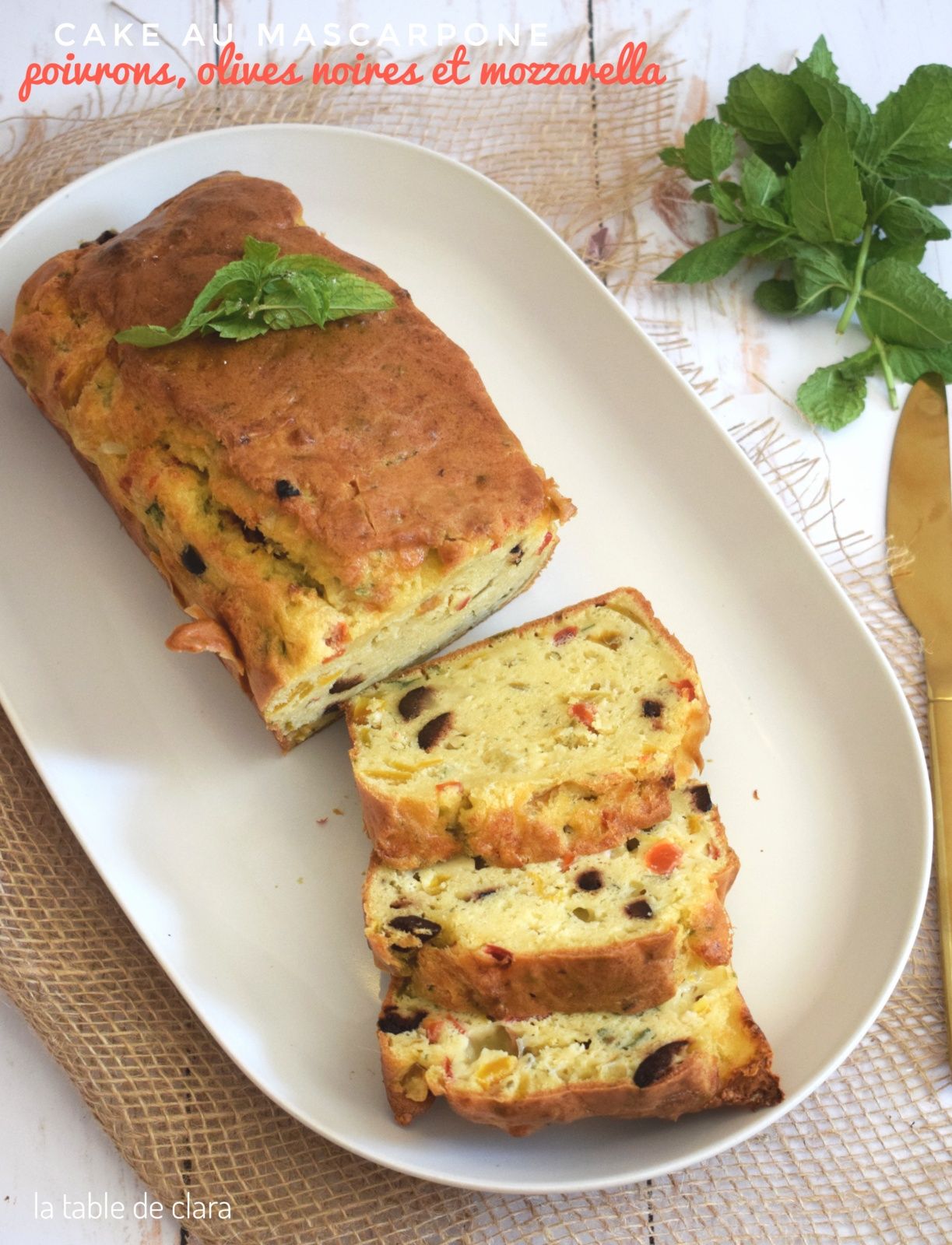 Cake mascarpone, poivrons, olives noires billes mozzarella