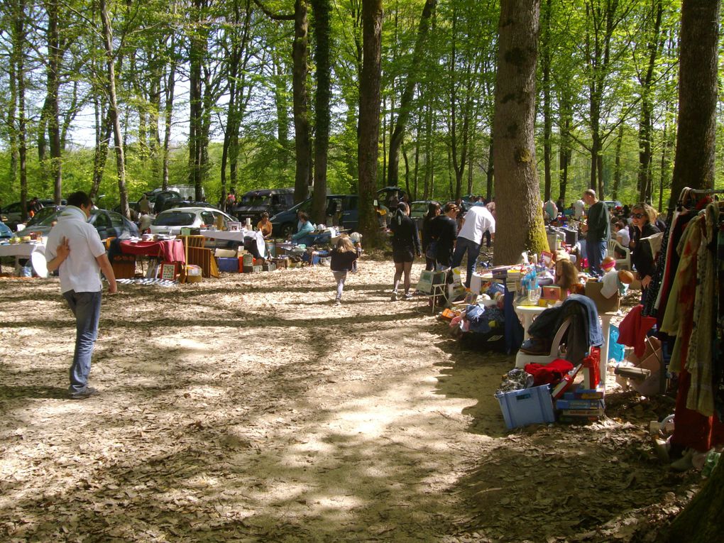 Album - Fete du muguet 2011 / Vide grenier