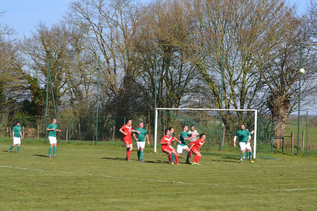 Quelques photos du matchs contre le FC Chateau-gontier (08-03-2015) Merci à Pépé pour les photos!