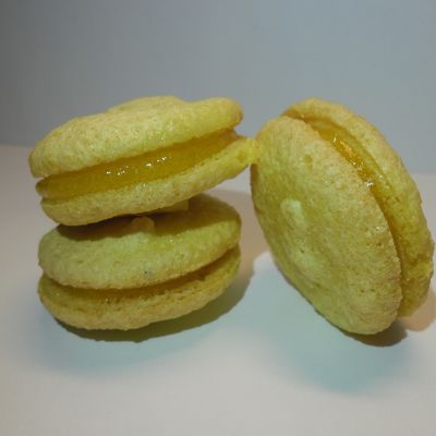 Macarons au citron.