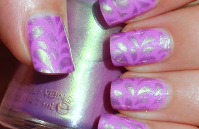 Revlon Daydreamer & Stick It Teardrop Nail Vinyls (Over Native War Paints Blueberry Yogurt) (Stencil decals manicure)