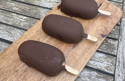 GLACES VANILLE ET MAGNUMS CHOCOLAT