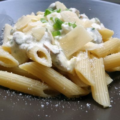 Recette : Pasta vegetarienne express (penne, champignons et fromage)