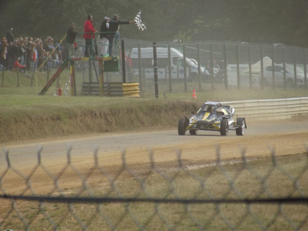 Les 29 et 30 septembre 2012 à Bourges (15), dixième épreuve du Championnat de France d'autocross.