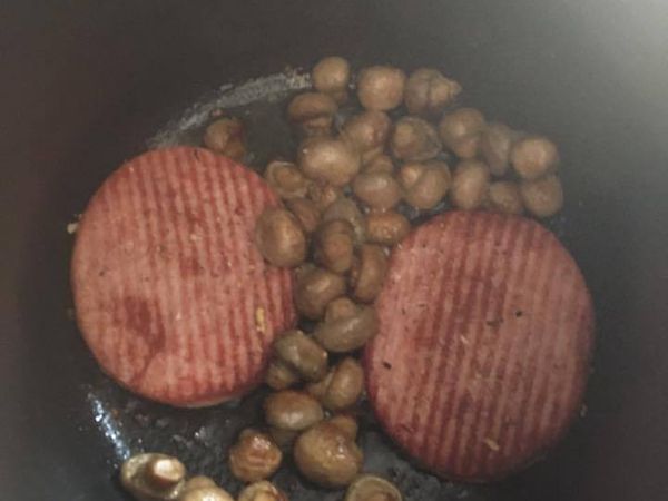 Steak haché de dinde champigons [COOKEO] et purée de carotte [MASTERCHEFGOURMET]