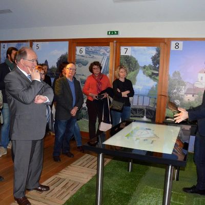Un nouvel outil numérique à la Maison de l'eau et de la nature. 