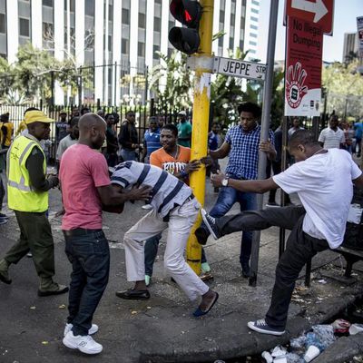 AFRIQUE DU SUD : MEME EN 2017, LE MASSACRE DU NEGRE PAR LE NEGRE N'INTERESSE PERSONNE !