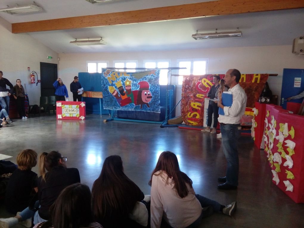 Théâtre en catalan à la FIRA avec les élèves du Lycée Notre Dame de  Bon Secours