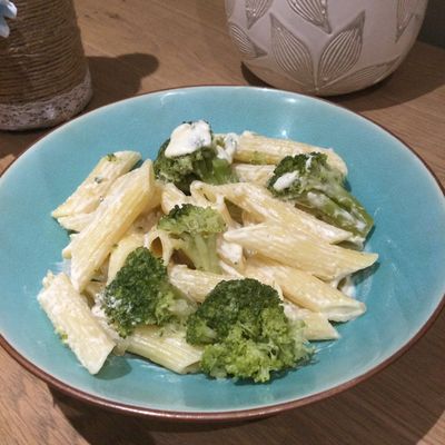 Pâtes crémeuses et brocolis