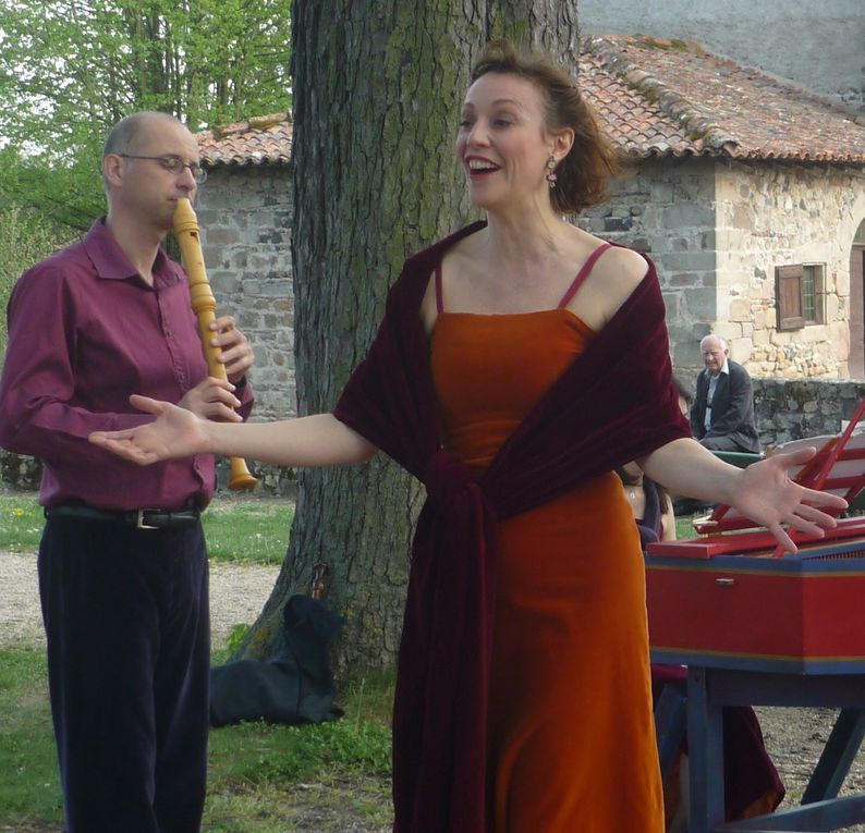 Des photos prises lors de la première représentation de "Un Français chez Vivaldi" avec Isabelle Bonnadier (soprano), Thierry Bordereau (comédien), Gwénaël Bihan (flûtes), Anne-Sophie Moret (viole de gambe), Caroline Huynh van Xuan (clavecin)