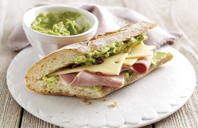 Sandwich avocat jambon