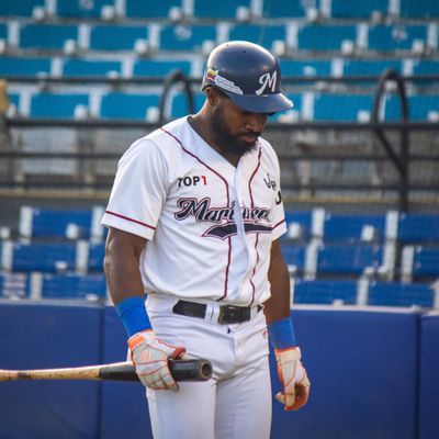 Marineros de Carabobo luchó hasta el final ante Delfines de La Guaira en Valencia