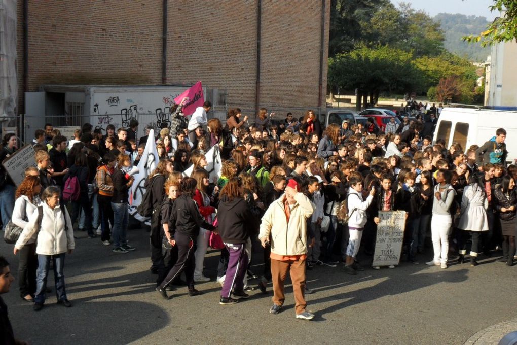 Lycéen-ne-s, cheminots, Aubert-Duval, des profs, des retraités etc...