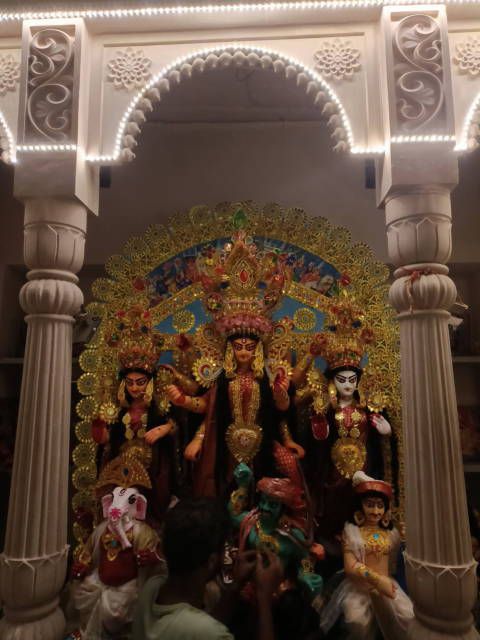Diaporama des travaux réalisés par Vivek pour la Durga puja