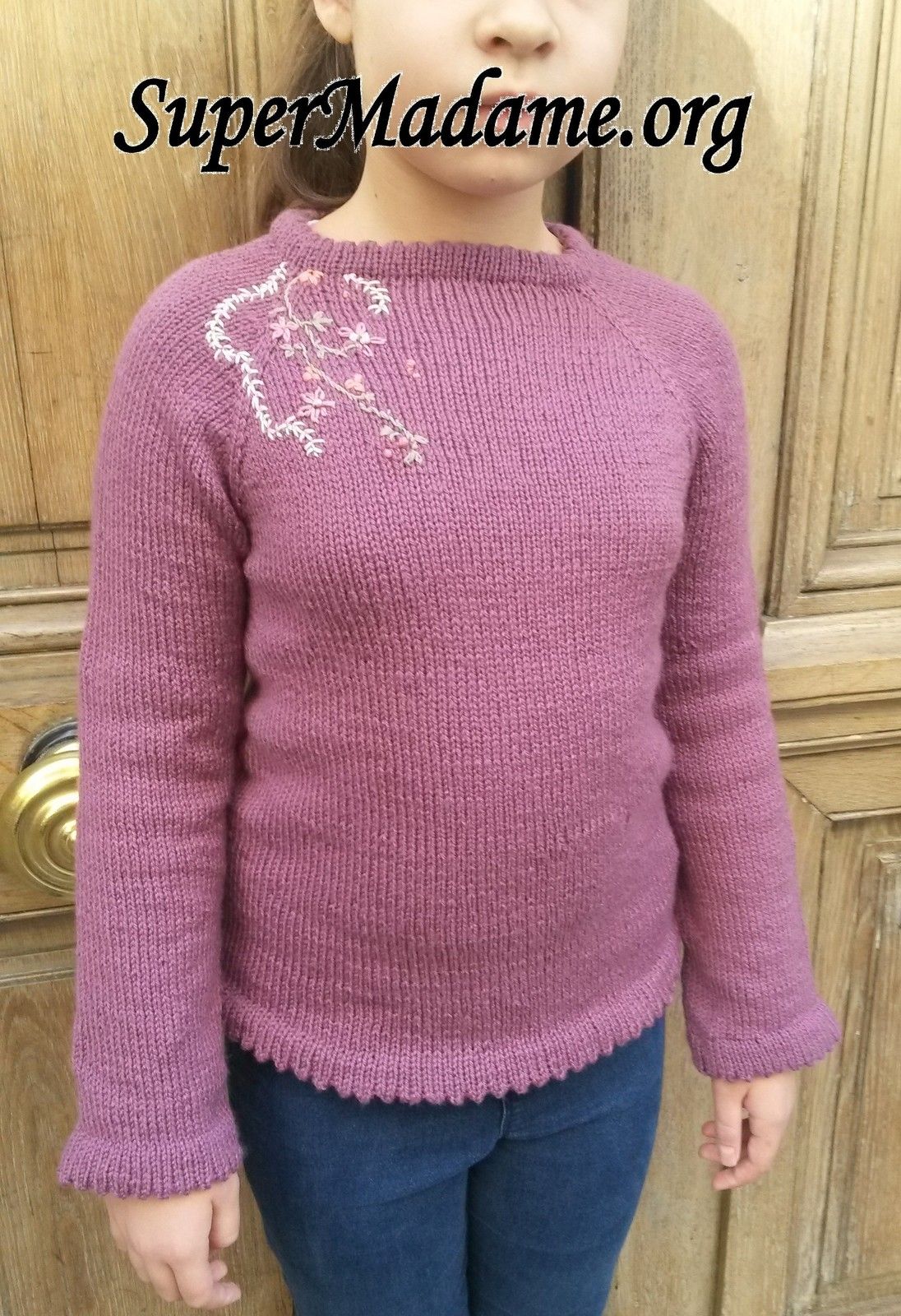 Modele tricot gratuit pull brodé enfant