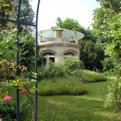 l'aquarium dans le jardin du Musée de l'école de Nancy