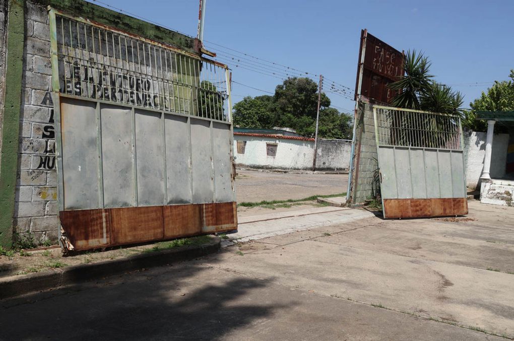 Bricomiles inician en Diego Ibarra plan de recuperación de centros educativos afectados durante las protestas