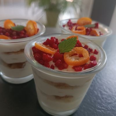 Verrines cheesecake (framboise, kumquat)