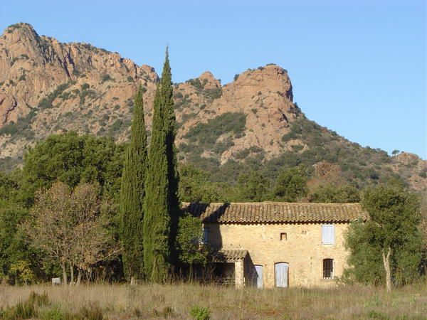 Des cartes postales de paysages de Provence que j'ai scannées pour vous.