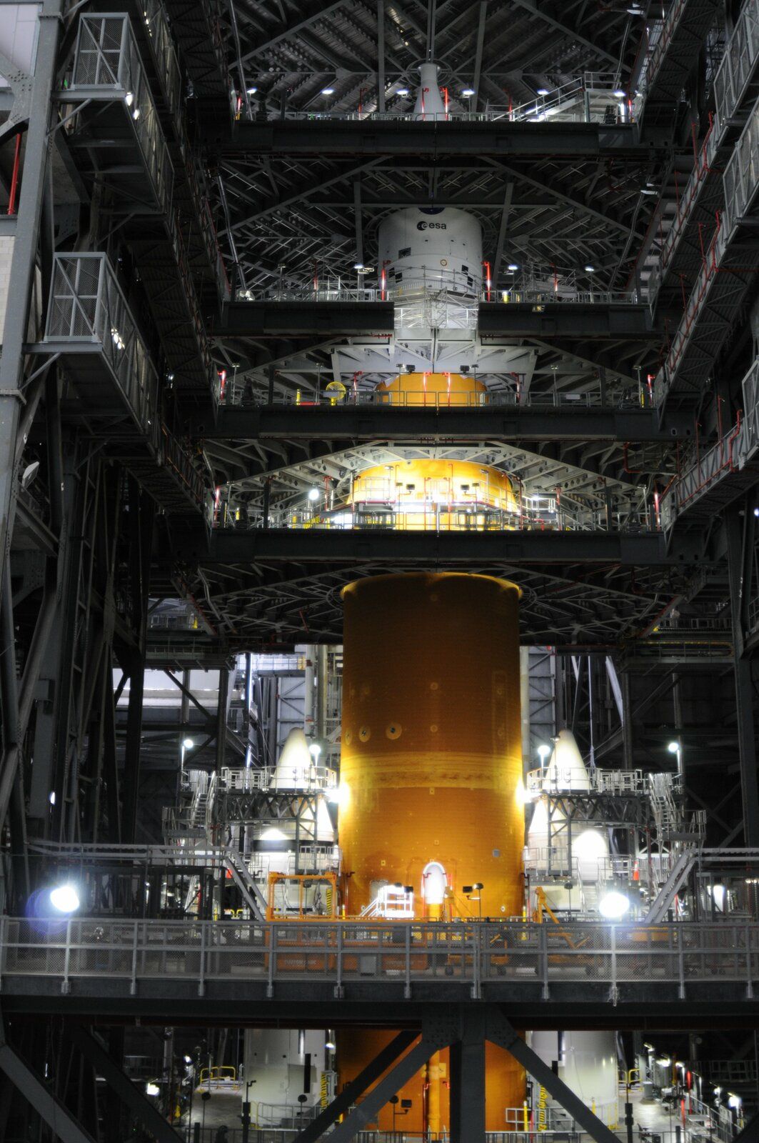 Les travaux se terminent sur le SLS Artemis 1 - Développement du vaisseau spatial ORION de la NASA