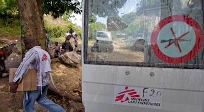 Medsen San Fwontyè  (MSF)  revolte apre  lapolis  atake  yon anbilans epi ekzekite plizyè pasyan