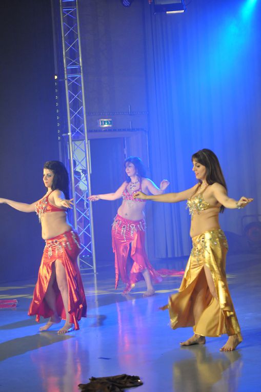 photos du spectacle du festival 2012, à Reims, assuré par les orientales en couleurs, ainsi que des stars internationales à savoir Aladdin El Kholy, Dareen Jawahra, Mercedes Nieto, Natalya Ilinskaya, Hannan et houria.