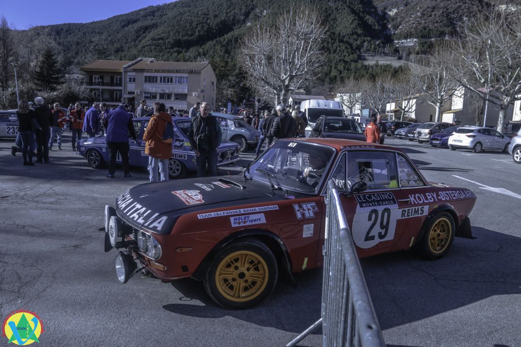 Rallye Monte-Carlo Historique : Saint-André-les-Alpes vibre au son des bolides d'antan.