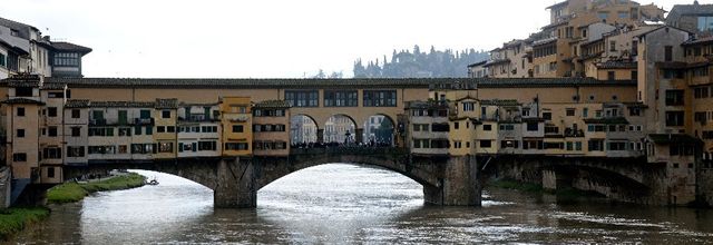 FLORENCE: LE PONTE VECCHIO & LA PIAZZA DELLA SIGNORIA