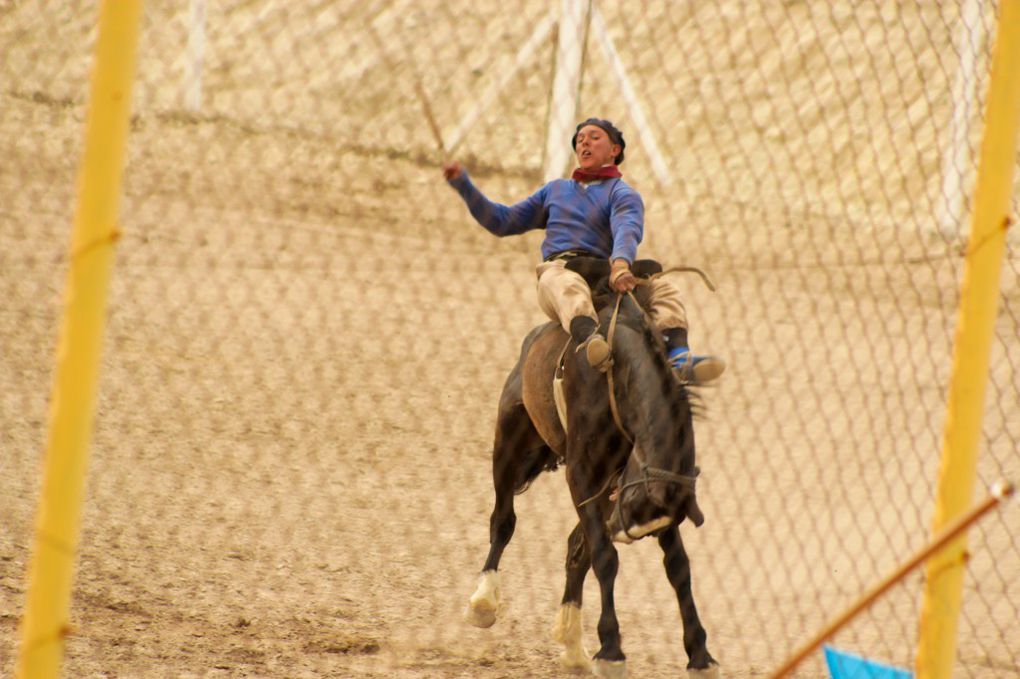 Fiesta del cordero de Puerto Madryn.. Les Gauchos.