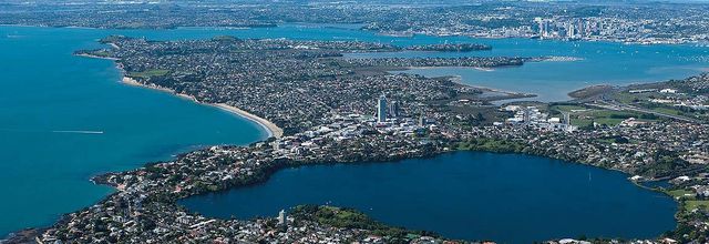 Auckland ... 500.000 personnes sur un "point chaud" !