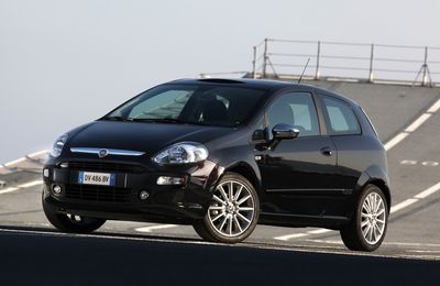 Location de voiture pas cher Fiat punto diesel