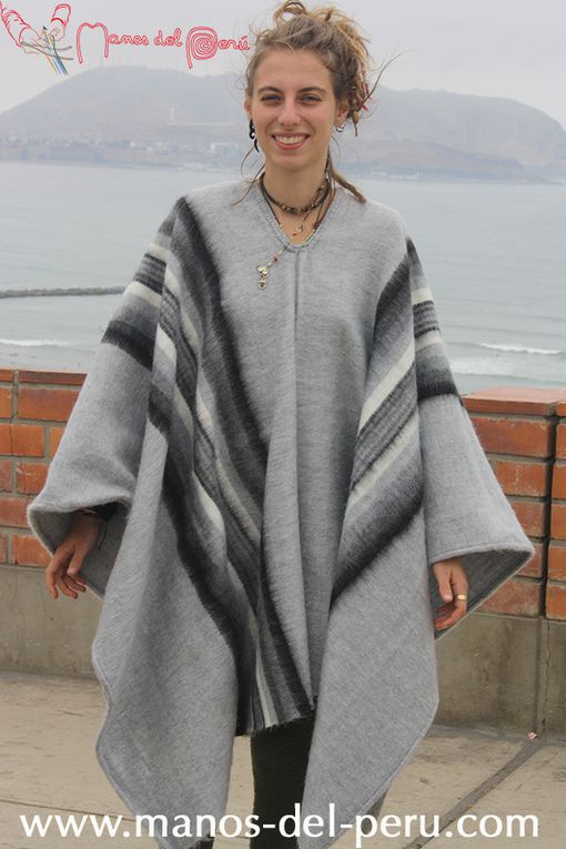 Ponchos et capes en laine d'alpaga