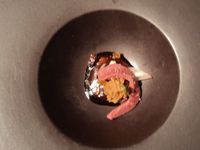 Mandala épicé de fleur d'artichaut - Parfait de pigeon - Pomme d'amour (+ de détails : voir le menu)