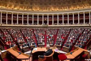 Faut-il apprendre à nouer des coalitions en France ? 