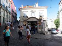 Sur la dernière photo un "tuk-tuk" à Lisbonne / На последней фотографии "тук-тук", общественный транспорт в Лиссабоне