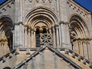 Semur-en-Brionnais