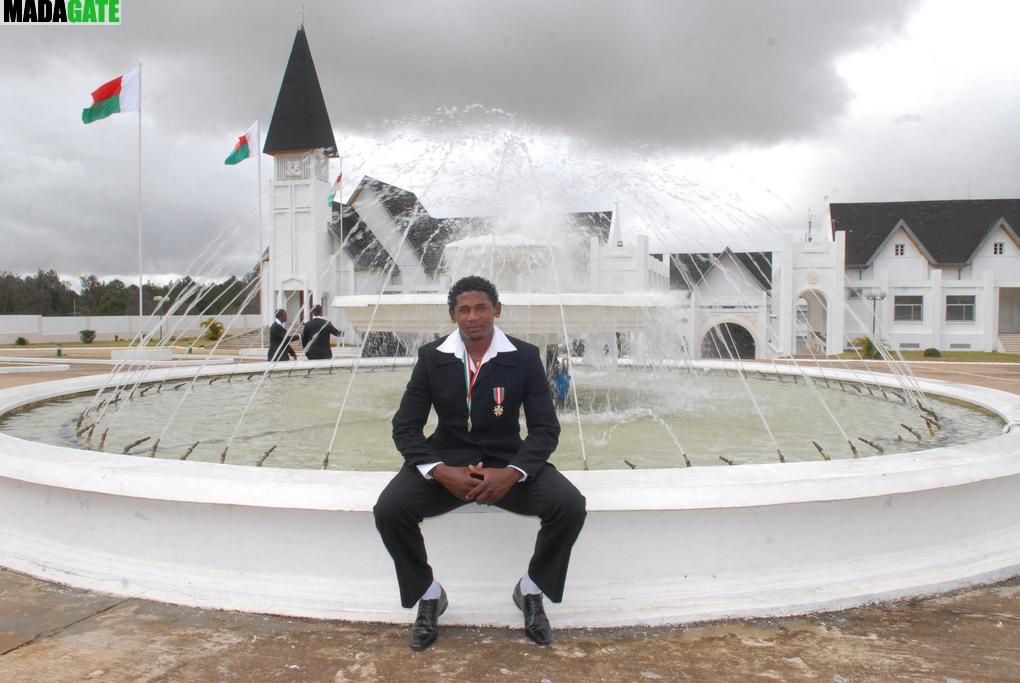 Les XV Makis de Madagascar, vainqueur de la Namibie, lors de la CAN 2012 de rugby, faits Chevaliers de l'Ordre national malagasy. Photos Harilala Randrianarison. www.madagate.com