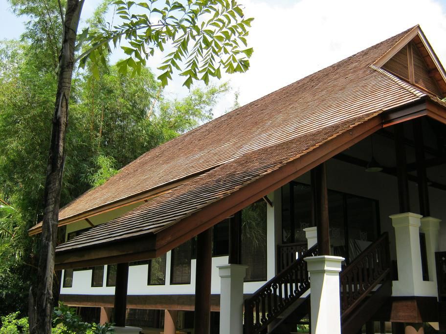 Refurbishing a Roof
Renovation d'un toit