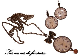 Parure "Le temps passe ... ", cabochon horloge, sur base bronze.