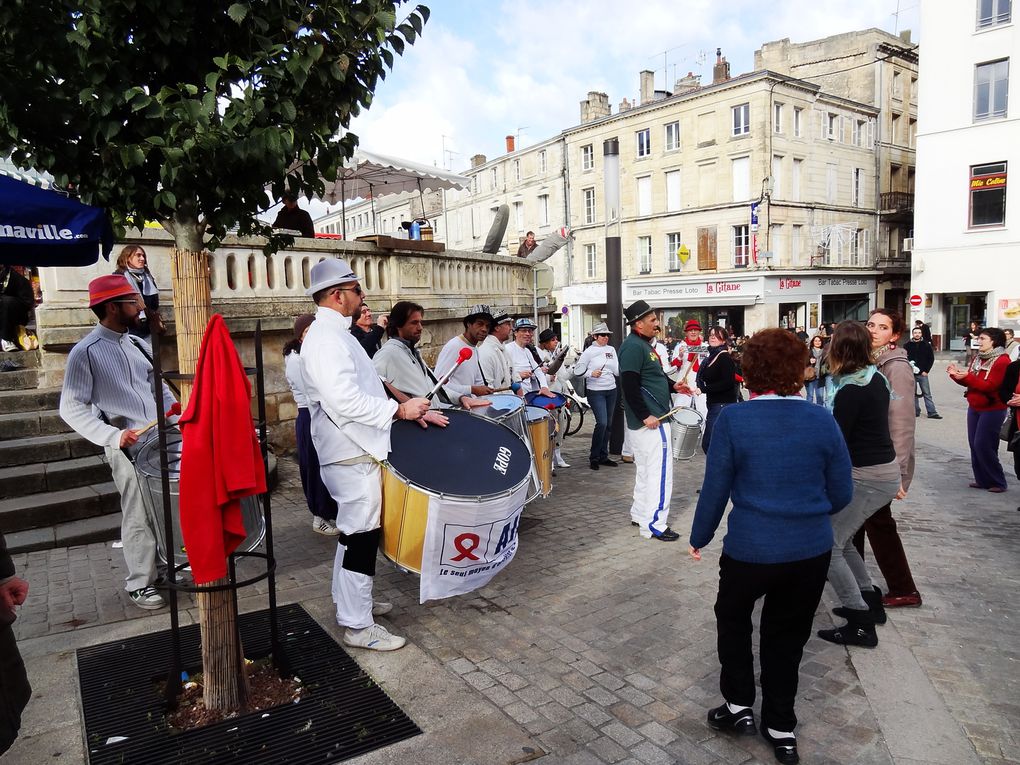 Photos sur le vif de Cathy Barbeau. Prim'A Corps avec BATUCA NIORT!