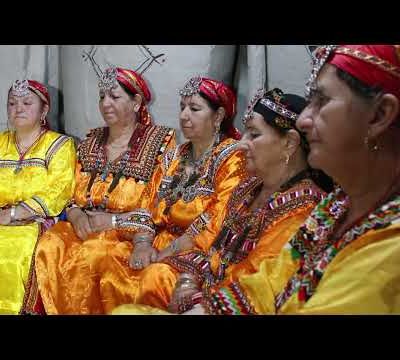 Chant traditionnel des femmes de Tighilt Bouksas "Lmebdi Lheni n tmaghra"