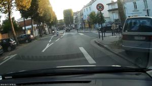 Maltraitance de panneaux : Nantes aussi !